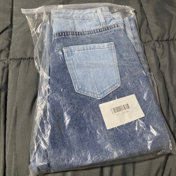 Color Block Patchwork Single Button Jeans - Picture 2 of 3